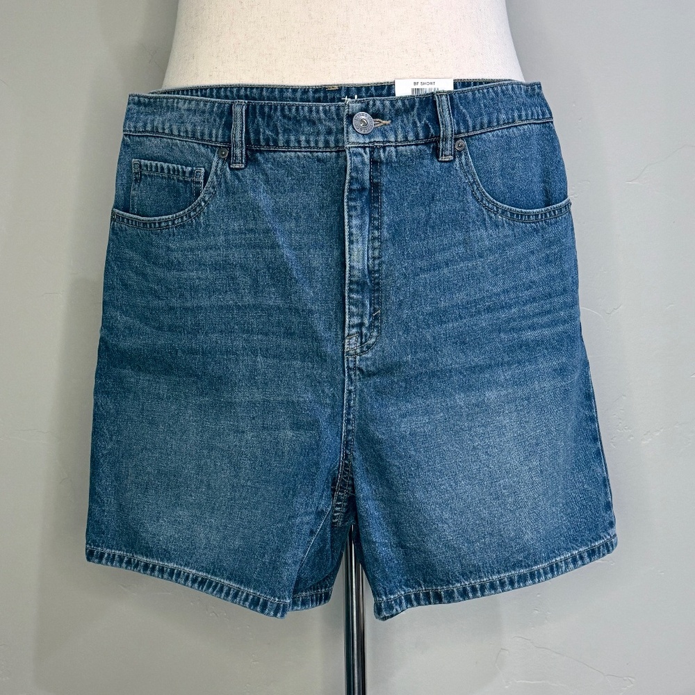 NWT Style & Co Boyfriend Denim Shorts Size 12 🔥